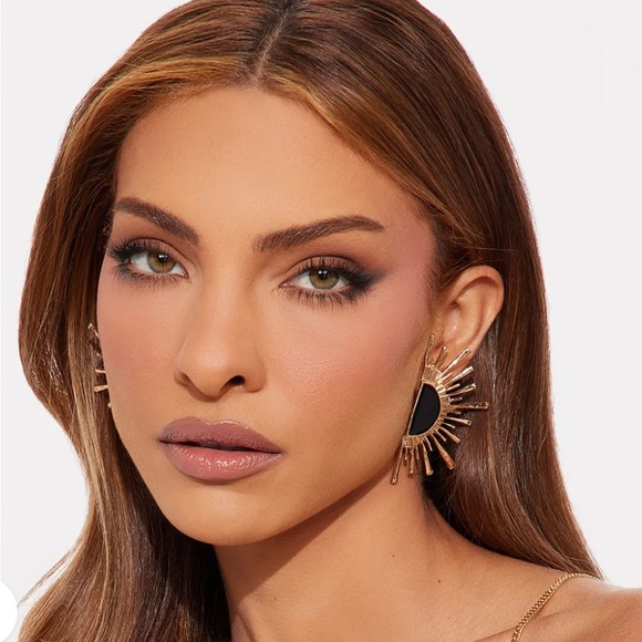 Fashion Nova Jewelry - Fashion Nova Sun Gazing Earrings